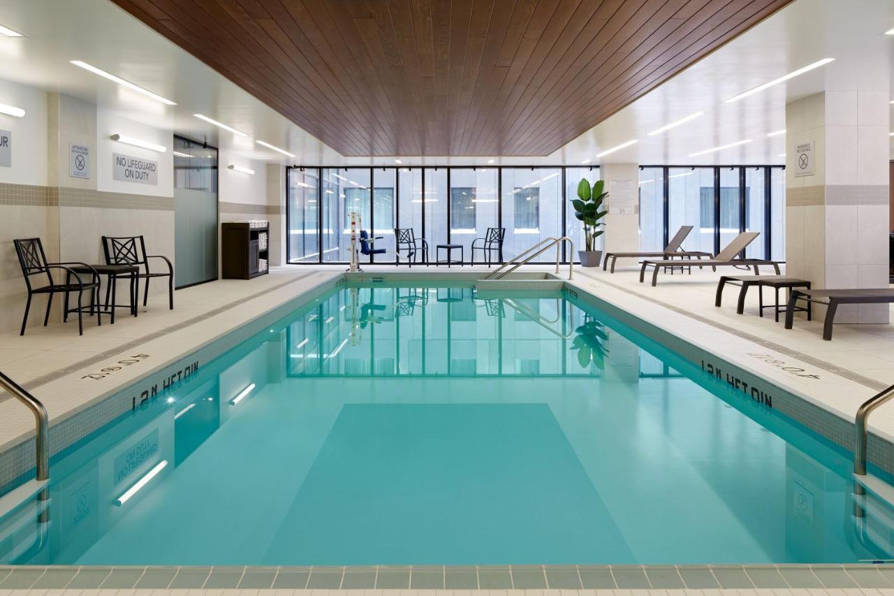 Courtyard Montreal Midtown Hotel Kültér fotó