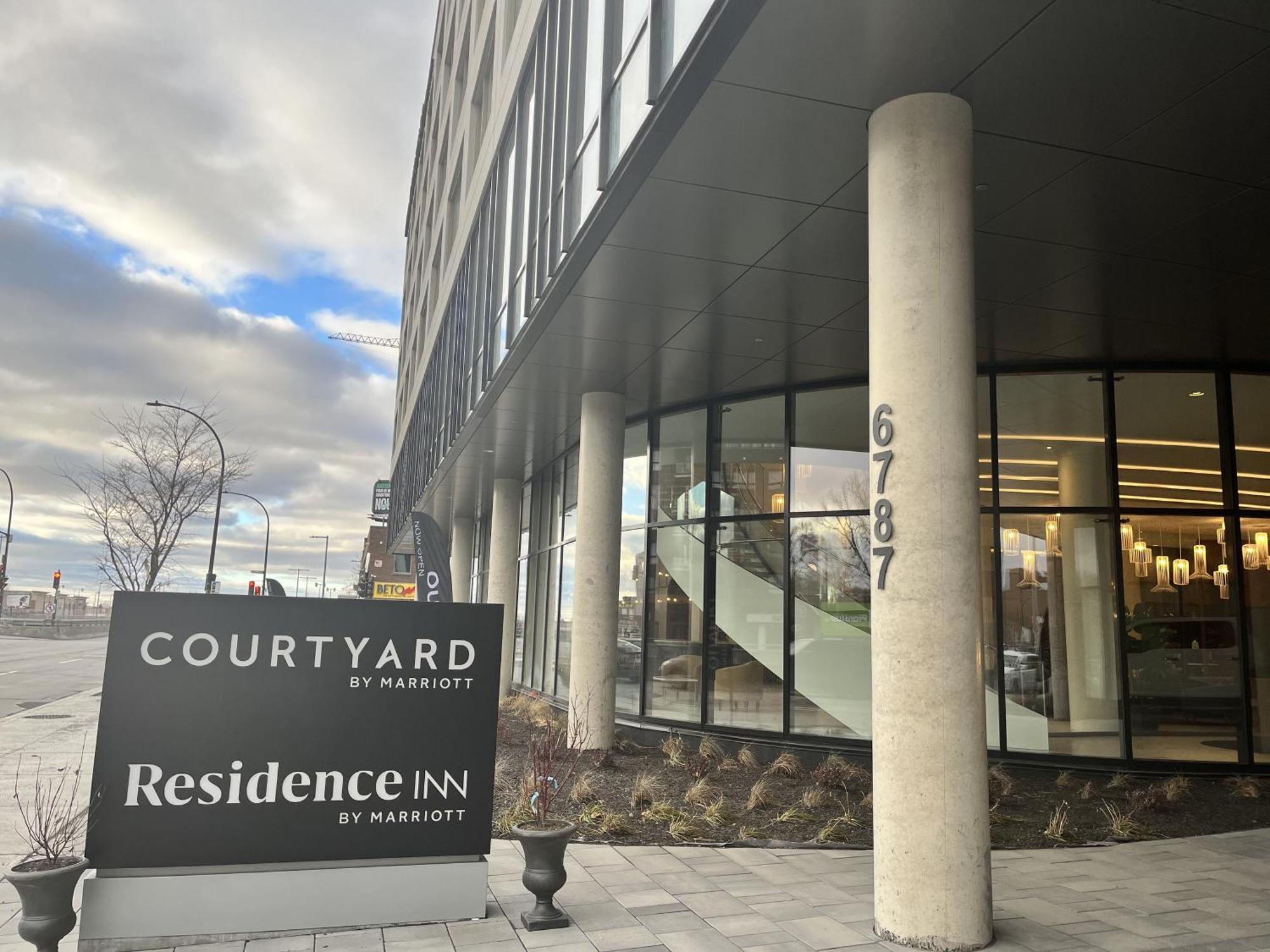 Courtyard Montreal Midtown Hotel Kültér fotó
